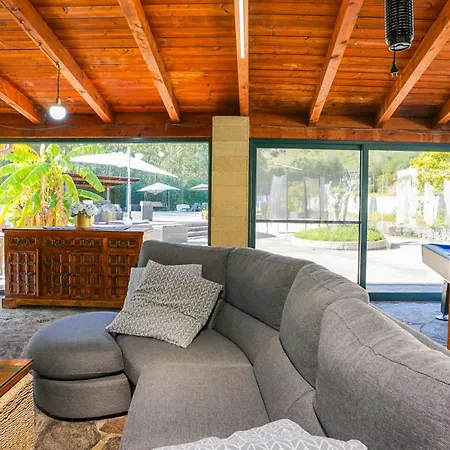 Gambula - Relax And Pool *