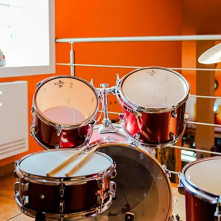 Gambula - Relax And Pool *