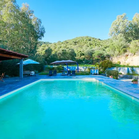 Gambula - Relax And Pool Perdaxius