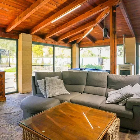 Gambula - Relax And Pool *