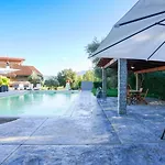 Gambula - Relax And Pool Perdaxius