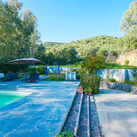 Gambula - Relax And Pool * Perdaxius