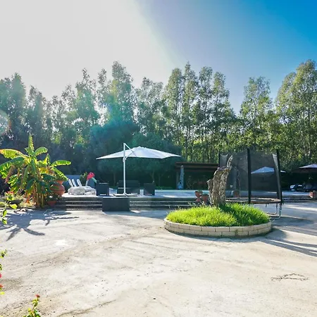 Gambula - Relax And Pool Villa