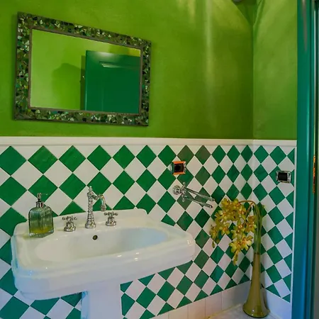 Gambula - Relax And Pool