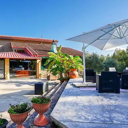 Gambula - Relax And Pool Villa *