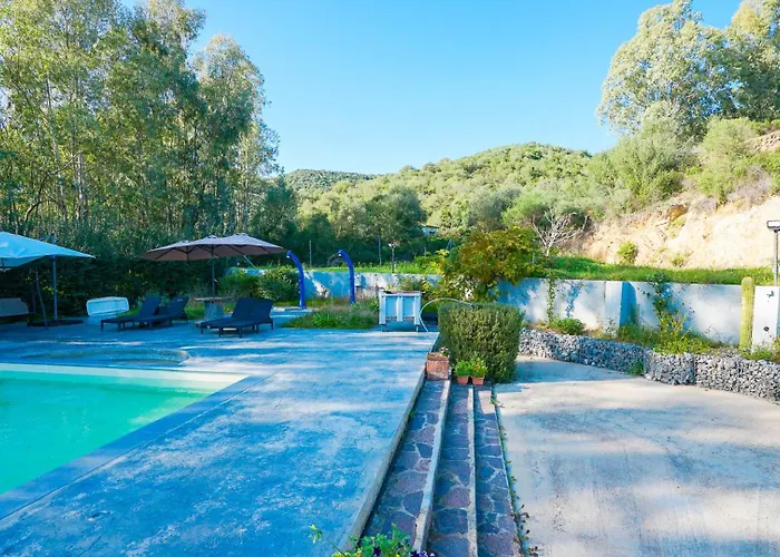 Gambula - Relax And Pool * Perdaxius