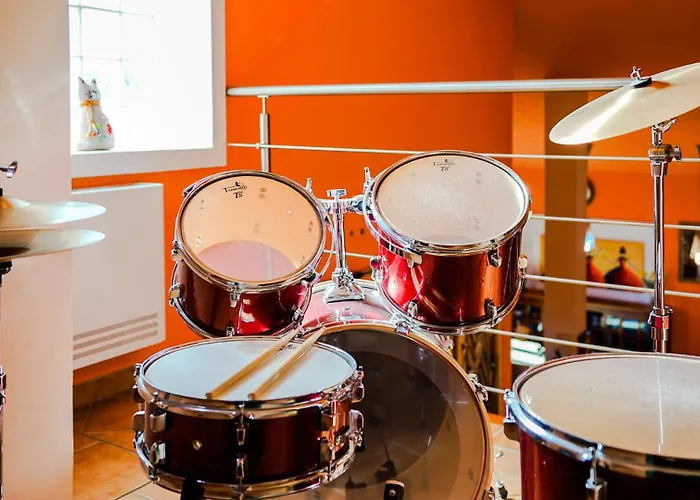 Gambula - Relax And Pool *