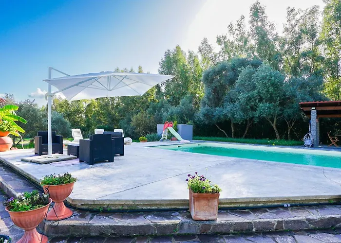 Gambula - Relax And Pool Villa