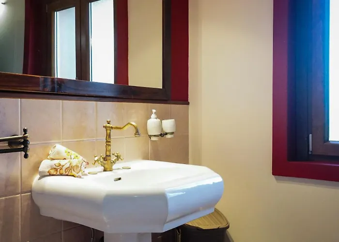 Gambula - Relax And Pool *